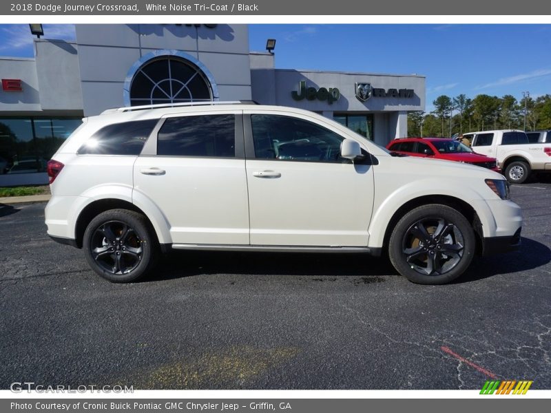 White Noise Tri-Coat / Black 2018 Dodge Journey Crossroad