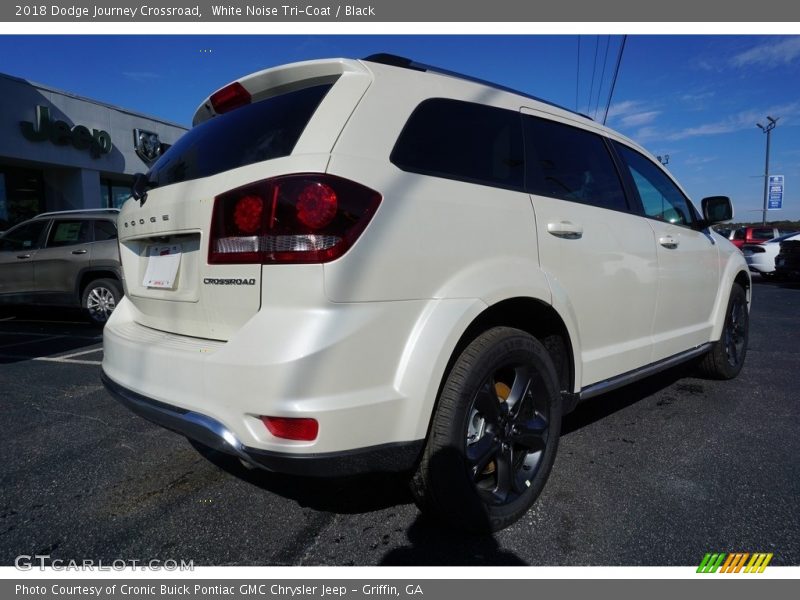 White Noise Tri-Coat / Black 2018 Dodge Journey Crossroad