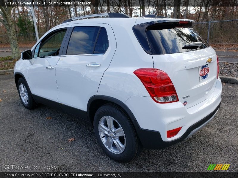 Summit White / Jet Black 2019 Chevrolet Trax LT
