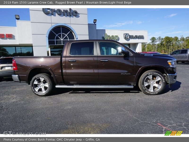 Rugged Brown Pearl / Mountain Brown/Light Frost Beige 2019 Ram 1500 Laramie Crew Cab