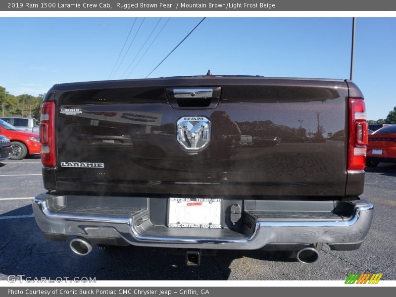 Rugged Brown Pearl / Mountain Brown/Light Frost Beige 2019 Ram 1500 Laramie Crew Cab