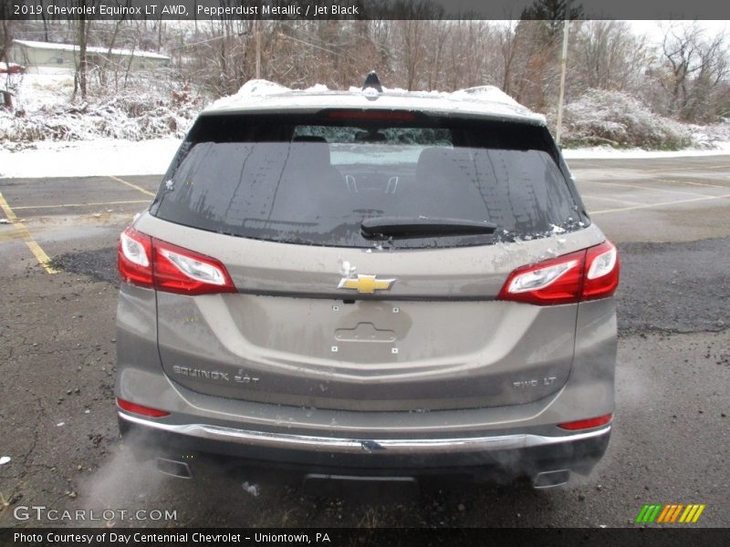 Pepperdust Metallic / Jet Black 2019 Chevrolet Equinox LT AWD