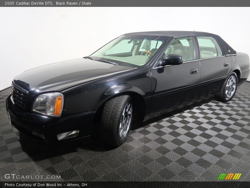 Black Raven / Shale 2005 Cadillac DeVille DTS