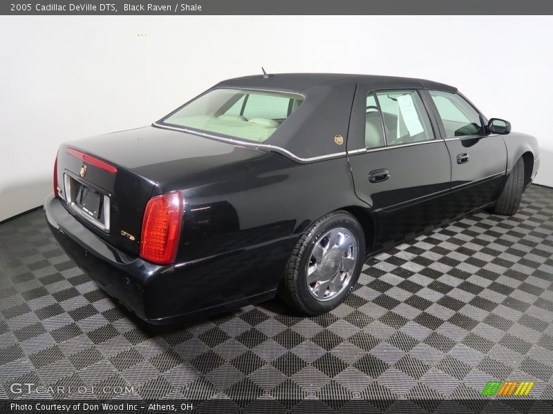 Black Raven / Shale 2005 Cadillac DeVille DTS