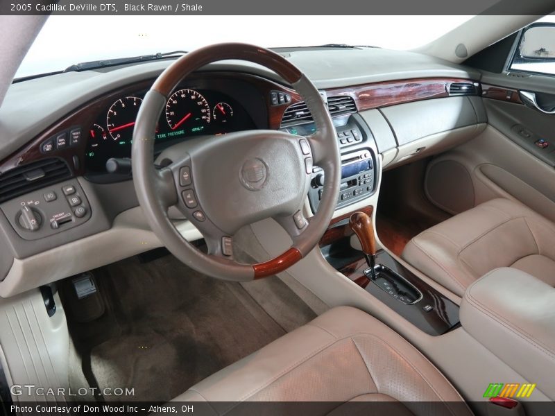 Black Raven / Shale 2005 Cadillac DeVille DTS