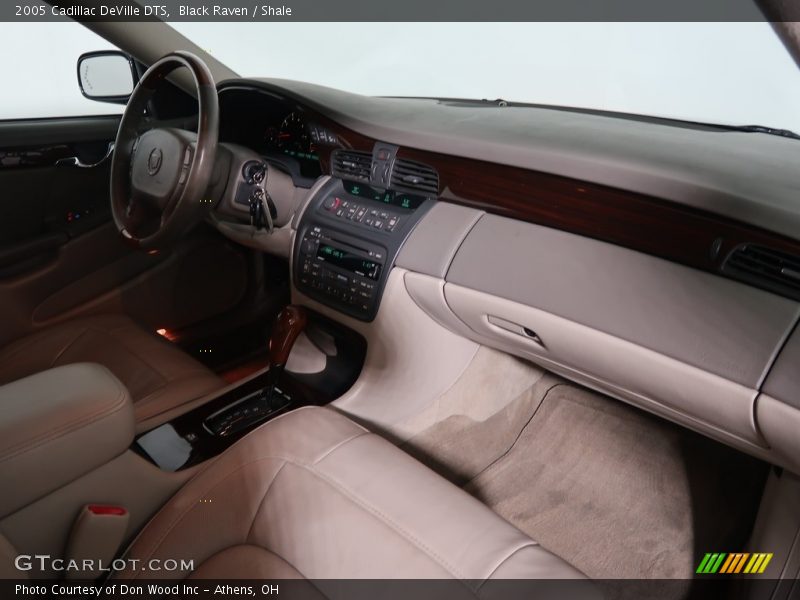 Black Raven / Shale 2005 Cadillac DeVille DTS