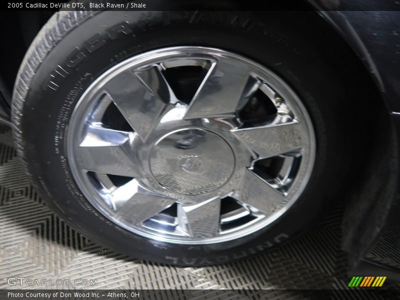 Black Raven / Shale 2005 Cadillac DeVille DTS