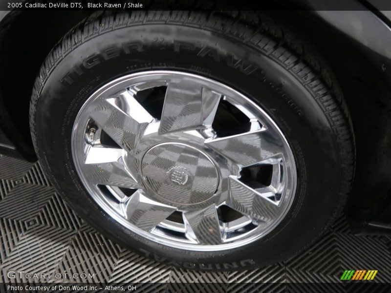 Black Raven / Shale 2005 Cadillac DeVille DTS