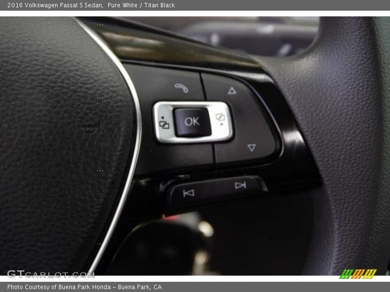 Pure White / Titan Black 2016 Volkswagen Passat S Sedan