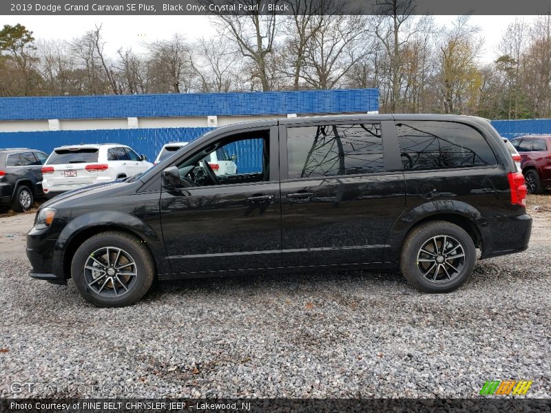 Black Onyx Crystal Pearl / Black 2019 Dodge Grand Caravan SE Plus