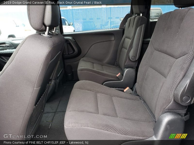 Black Onyx Crystal Pearl / Black 2019 Dodge Grand Caravan SE Plus