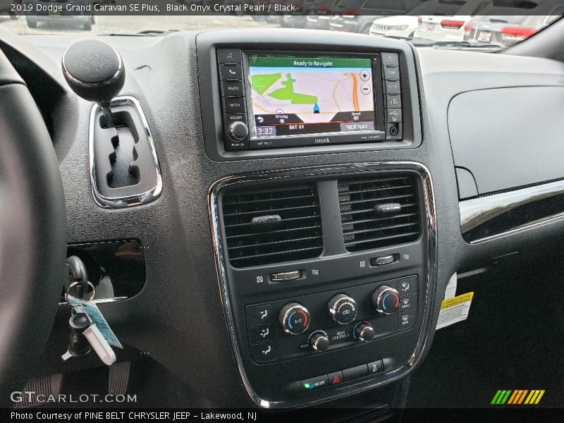 Black Onyx Crystal Pearl / Black 2019 Dodge Grand Caravan SE Plus