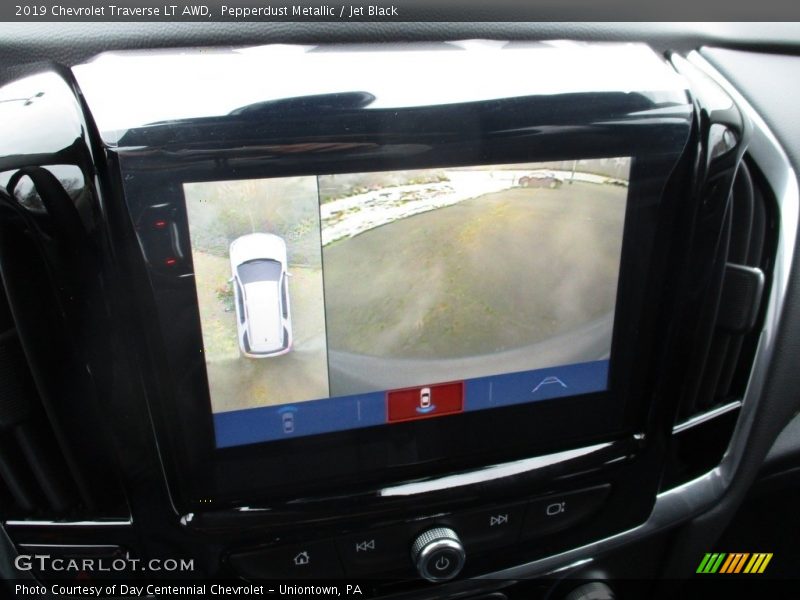 Pepperdust Metallic / Jet Black 2019 Chevrolet Traverse LT AWD