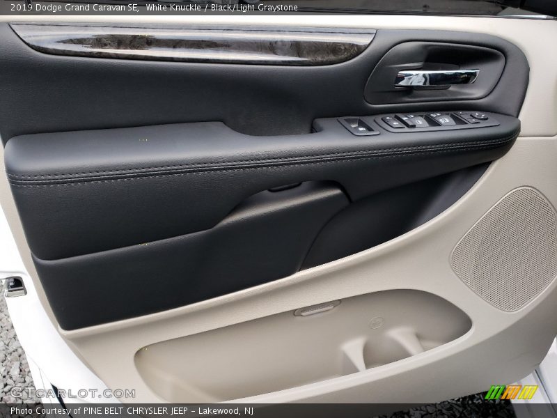 White Knuckle / Black/Light Graystone 2019 Dodge Grand Caravan SE