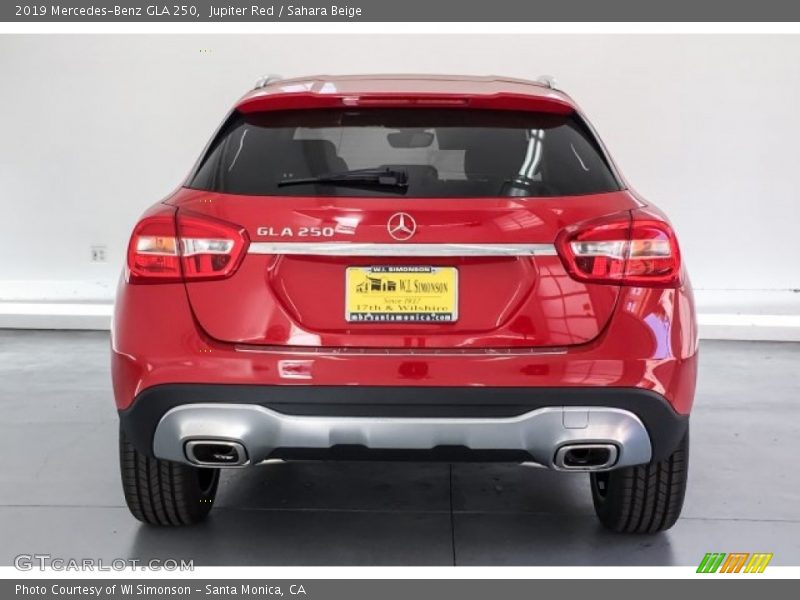 Jupiter Red / Sahara Beige 2019 Mercedes-Benz GLA 250