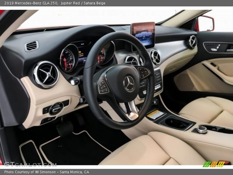 Jupiter Red / Sahara Beige 2019 Mercedes-Benz GLA 250