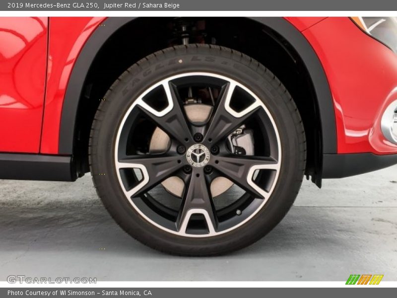 Jupiter Red / Sahara Beige 2019 Mercedes-Benz GLA 250