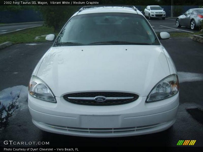 Vibrant White / Medium Graphite 2002 Ford Taurus SEL Wagon