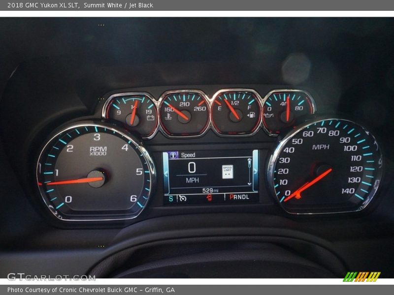 Summit White / Jet Black 2018 GMC Yukon XL SLT
