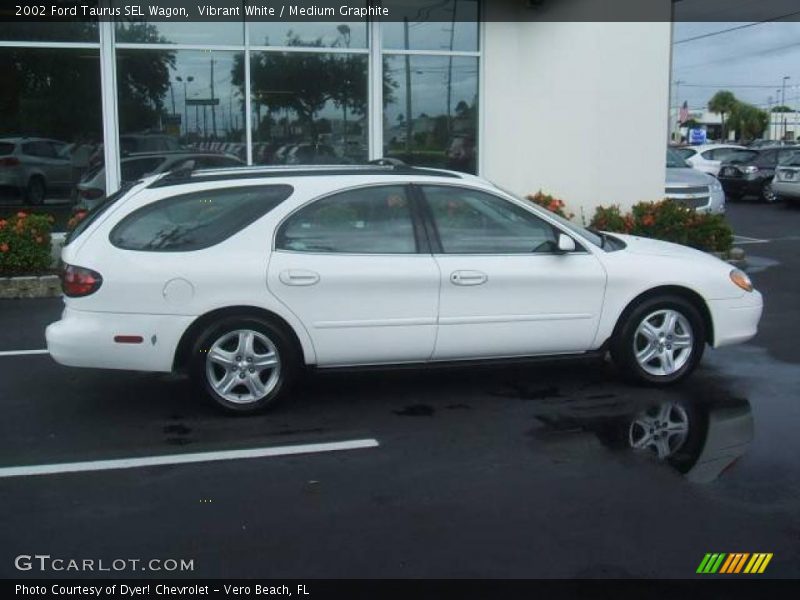 Vibrant White / Medium Graphite 2002 Ford Taurus SEL Wagon