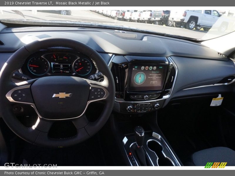 Mosaic Black Metallic / Jet Black 2019 Chevrolet Traverse LT