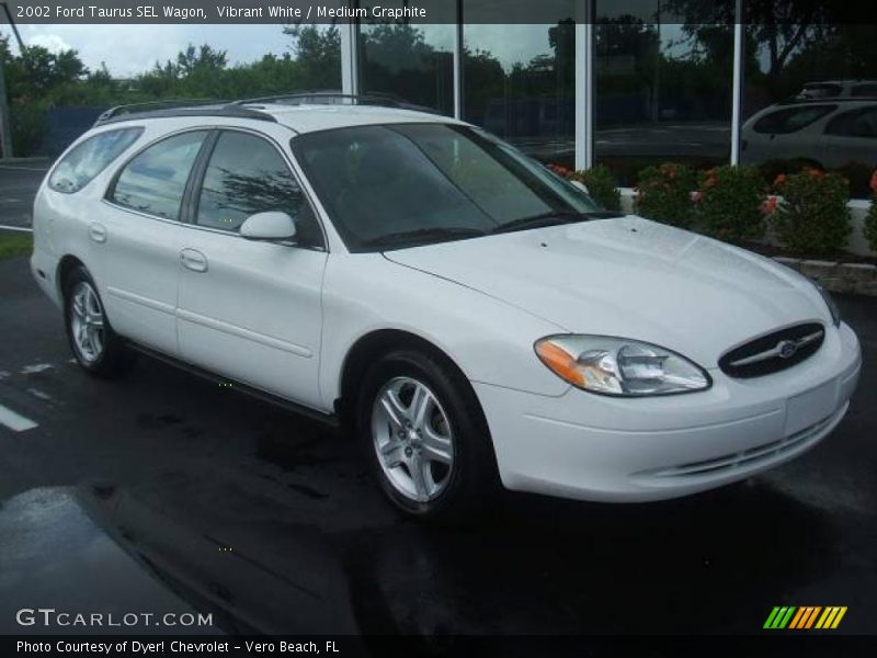 Vibrant White / Medium Graphite 2002 Ford Taurus SEL Wagon