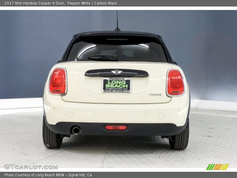 Pepper White / Carbon Black 2017 Mini Hardtop Cooper 4 Door