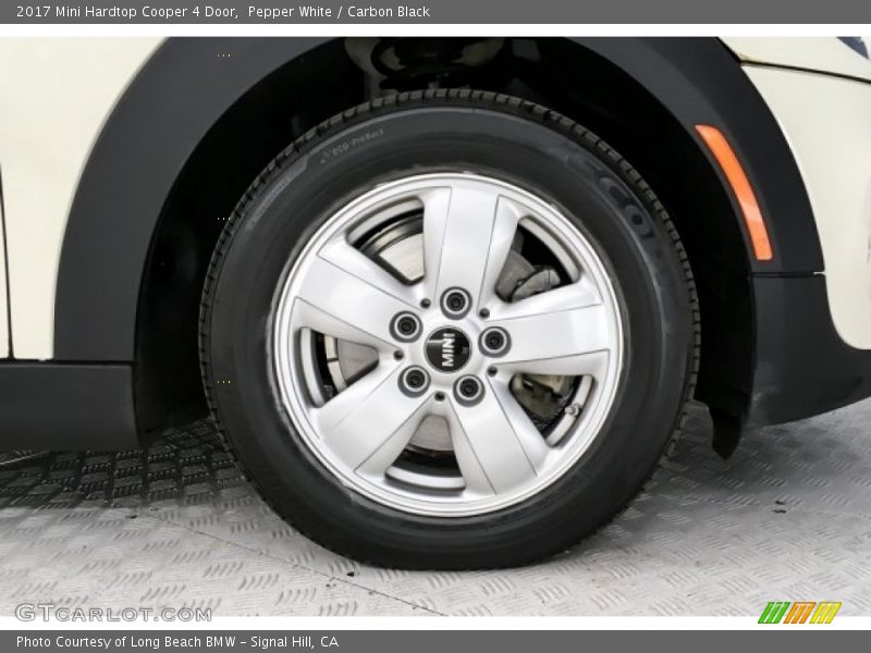 Pepper White / Carbon Black 2017 Mini Hardtop Cooper 4 Door