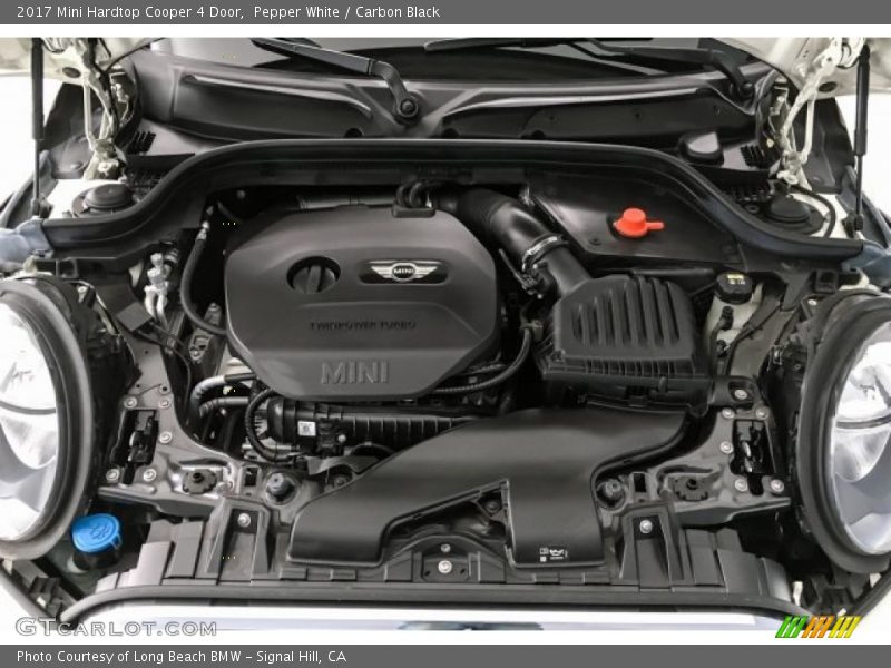 Pepper White / Carbon Black 2017 Mini Hardtop Cooper 4 Door