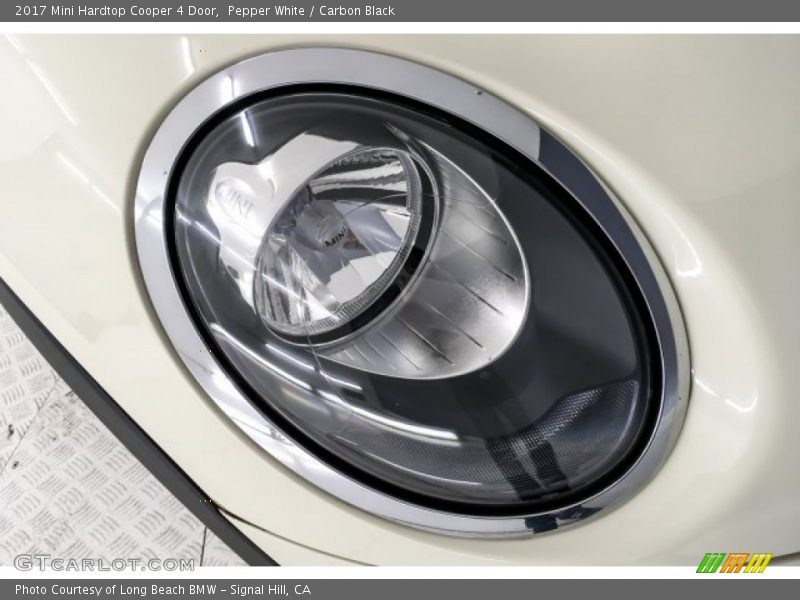Pepper White / Carbon Black 2017 Mini Hardtop Cooper 4 Door