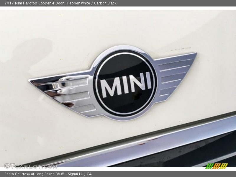 Pepper White / Carbon Black 2017 Mini Hardtop Cooper 4 Door