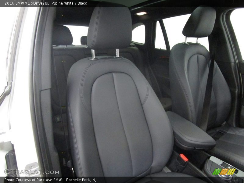 Alpine White / Black 2016 BMW X1 xDrive28i
