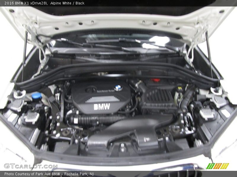 Alpine White / Black 2016 BMW X1 xDrive28i
