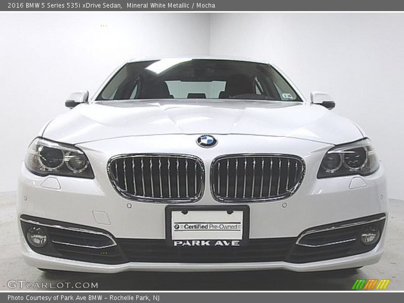 Mineral White Metallic / Mocha 2016 BMW 5 Series 535i xDrive Sedan