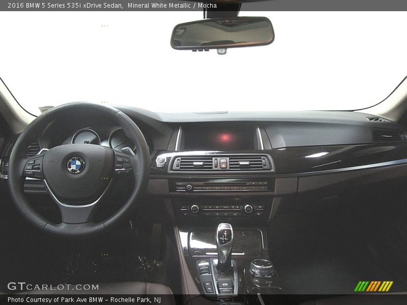 Mineral White Metallic / Mocha 2016 BMW 5 Series 535i xDrive Sedan