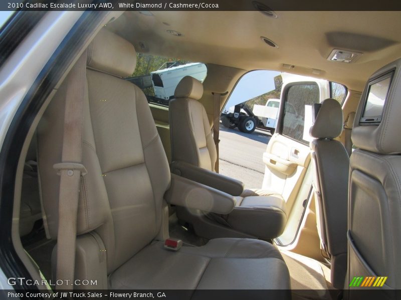 White Diamond / Cashmere/Cocoa 2010 Cadillac Escalade Luxury AWD