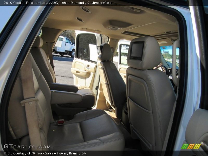 White Diamond / Cashmere/Cocoa 2010 Cadillac Escalade Luxury AWD