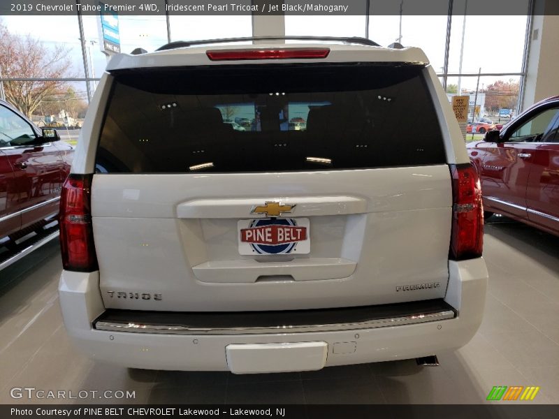 Iridescent Pearl Tricoat / Jet Black/Mahogany 2019 Chevrolet Tahoe Premier 4WD