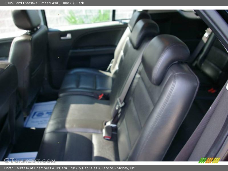 Black / Black 2005 Ford Freestyle Limited AWD