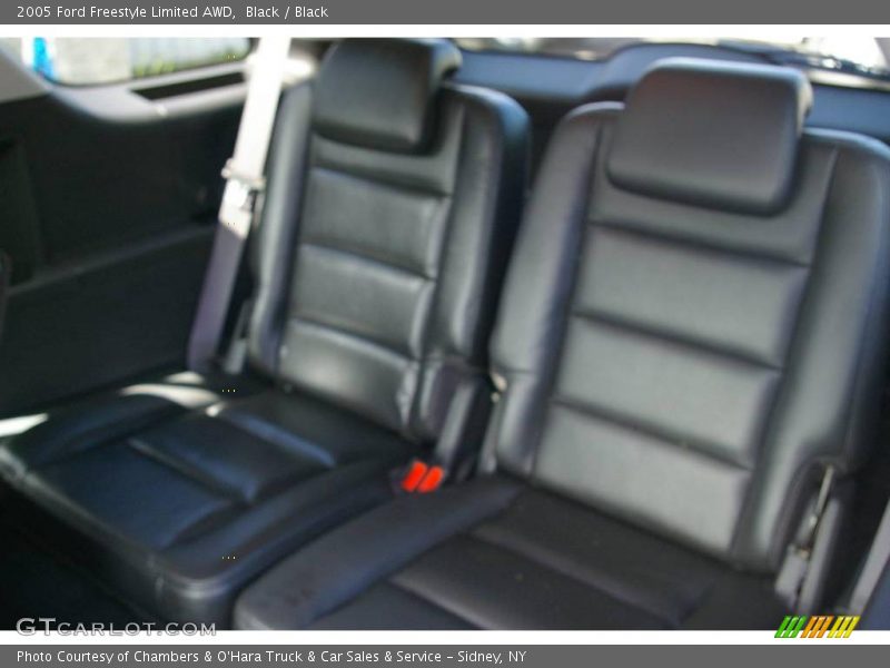 Black / Black 2005 Ford Freestyle Limited AWD
