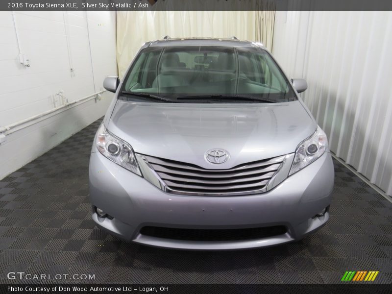 Silver Sky Metallic / Ash 2016 Toyota Sienna XLE