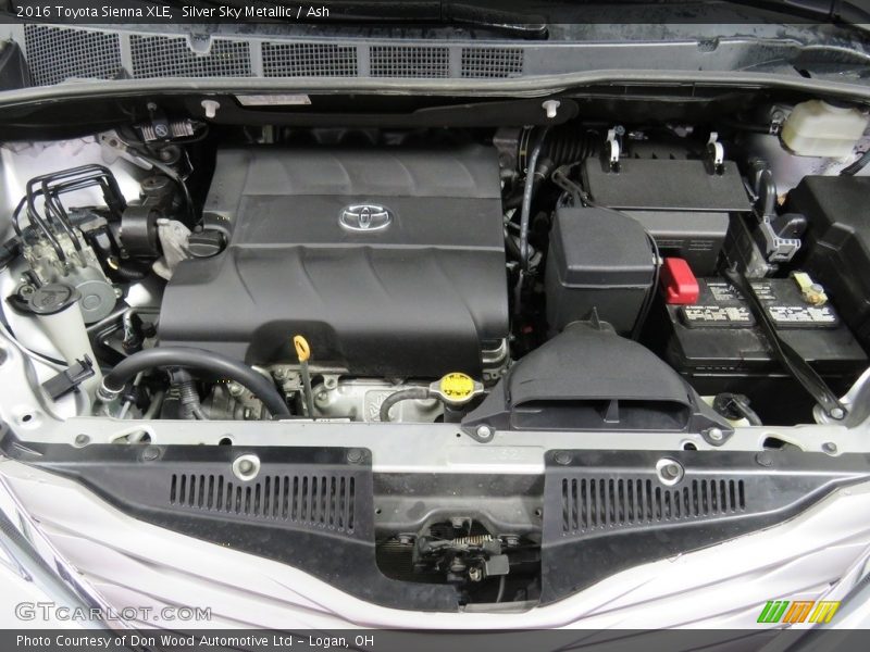 Silver Sky Metallic / Ash 2016 Toyota Sienna XLE