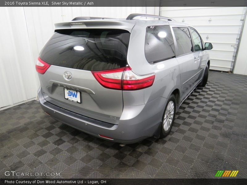 Silver Sky Metallic / Ash 2016 Toyota Sienna XLE