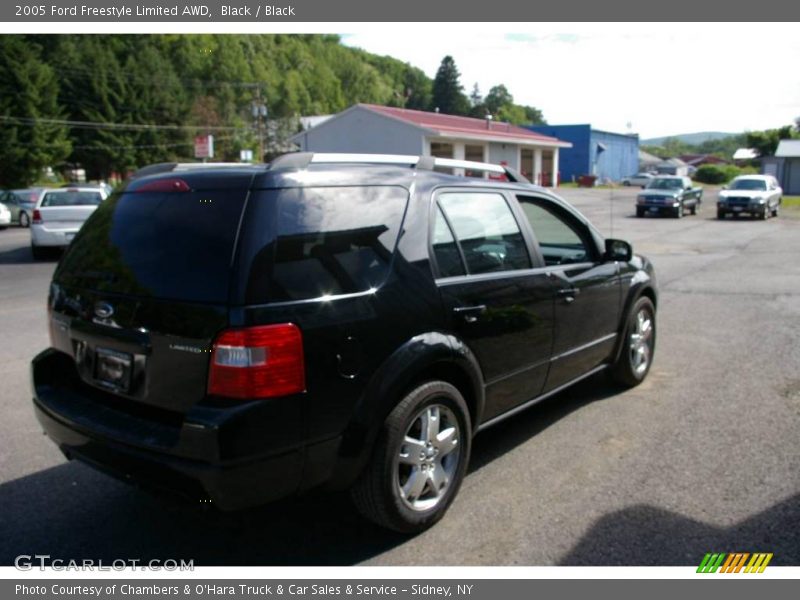 Black / Black 2005 Ford Freestyle Limited AWD