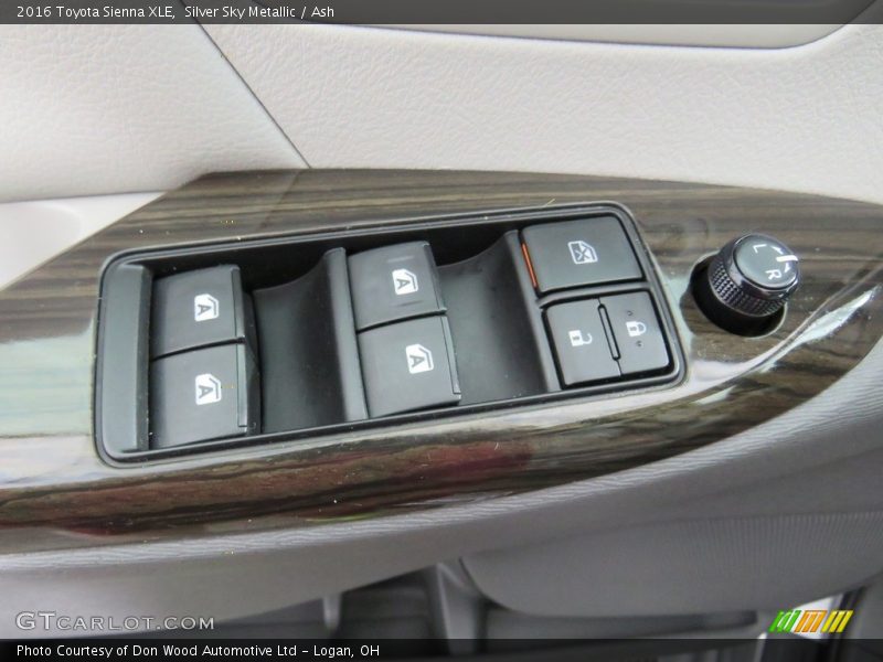 Silver Sky Metallic / Ash 2016 Toyota Sienna XLE