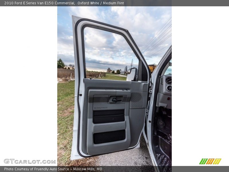 Oxford White / Medium Flint 2010 Ford E Series Van E150 Commercial