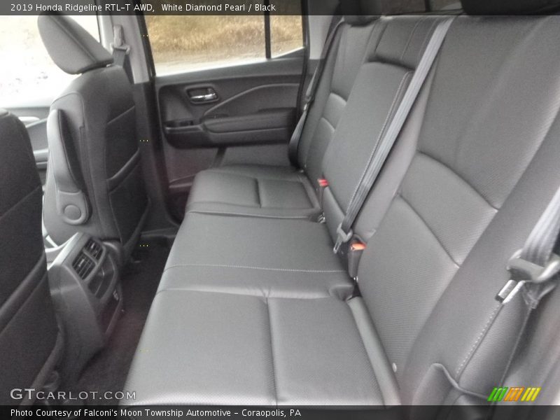 Rear Seat of 2019 Ridgeline RTL-T AWD