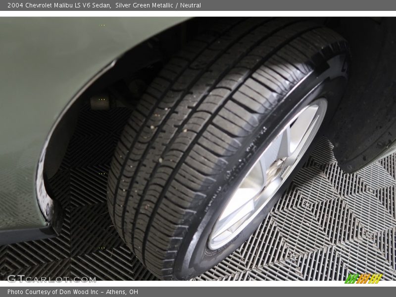 Silver Green Metallic / Neutral 2004 Chevrolet Malibu LS V6 Sedan