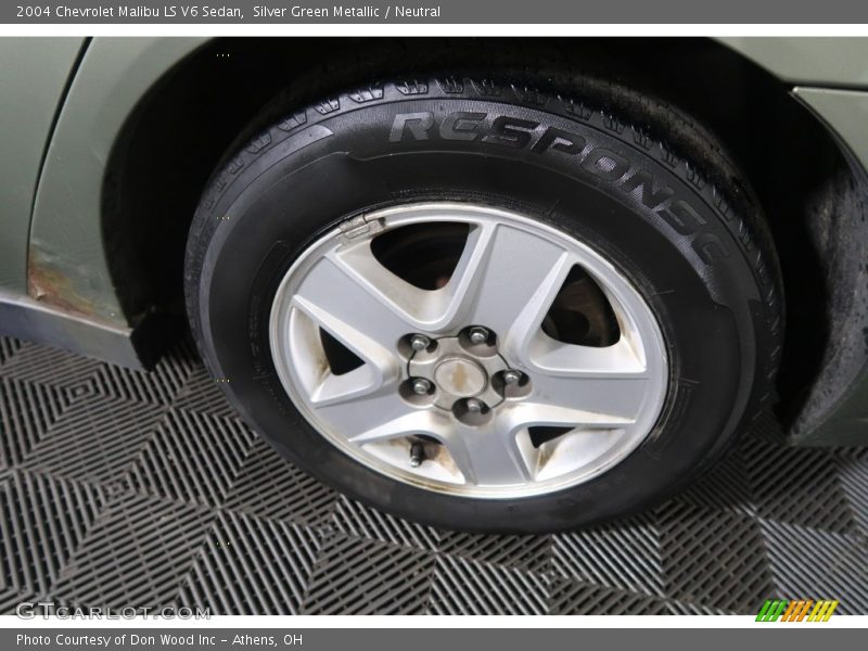 Silver Green Metallic / Neutral 2004 Chevrolet Malibu LS V6 Sedan