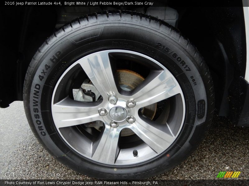 Bright White / Light Pebble Beige/Dark Slate Gray 2016 Jeep Patriot Latitude 4x4